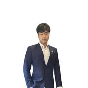 Experienced English tutor (IELTS 8.0, SAT 1520) helps students with language learning, school support, and test preparation